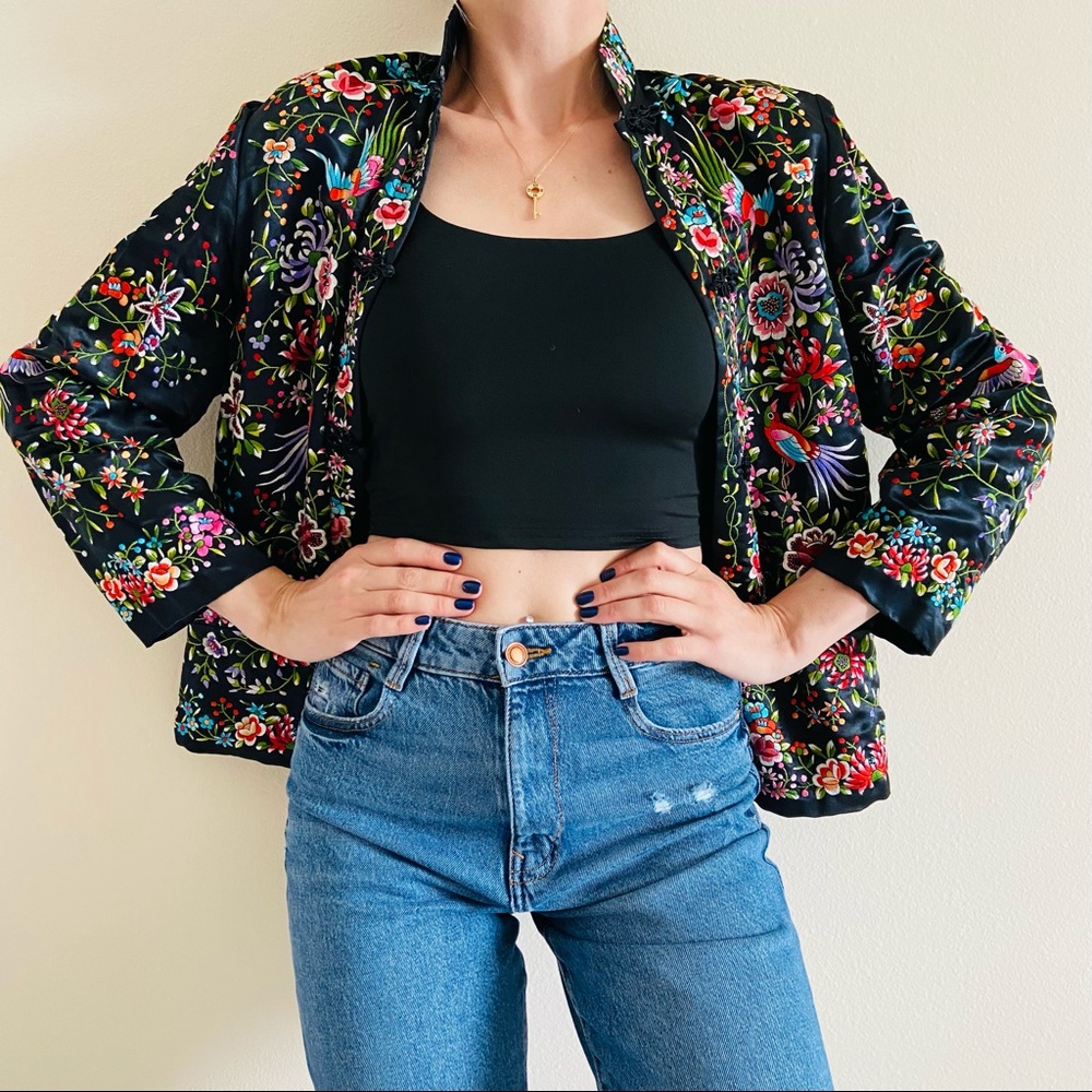 Vintage Embroidered Satin Asian black Jacket Top - Picture 3 of 13